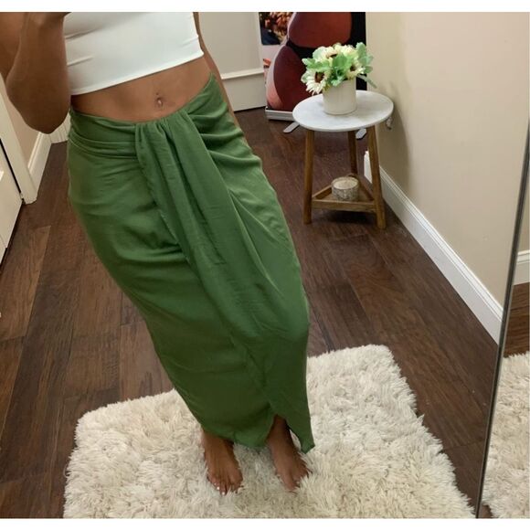 Nordstrom Rack Favlux Green Faux Wrap Shimmer Maxi Skirt Size Large - Picture 3 of 16